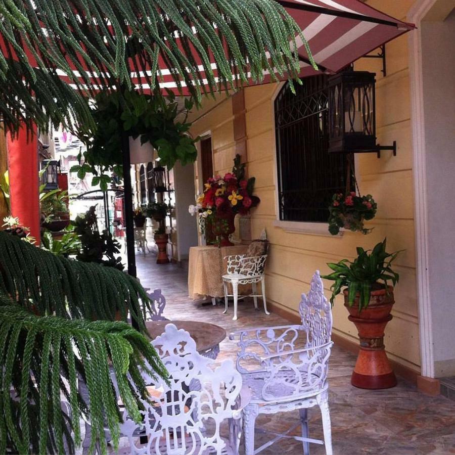 The Saint Joseph Residential Suites Lucena Buitenkant foto