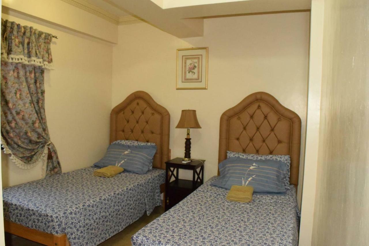 The Saint Joseph Residential Suites Lucena Buitenkant foto