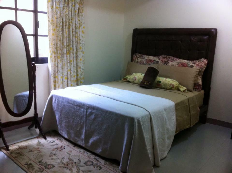 The Saint Joseph Residential Suites Lucena Buitenkant foto