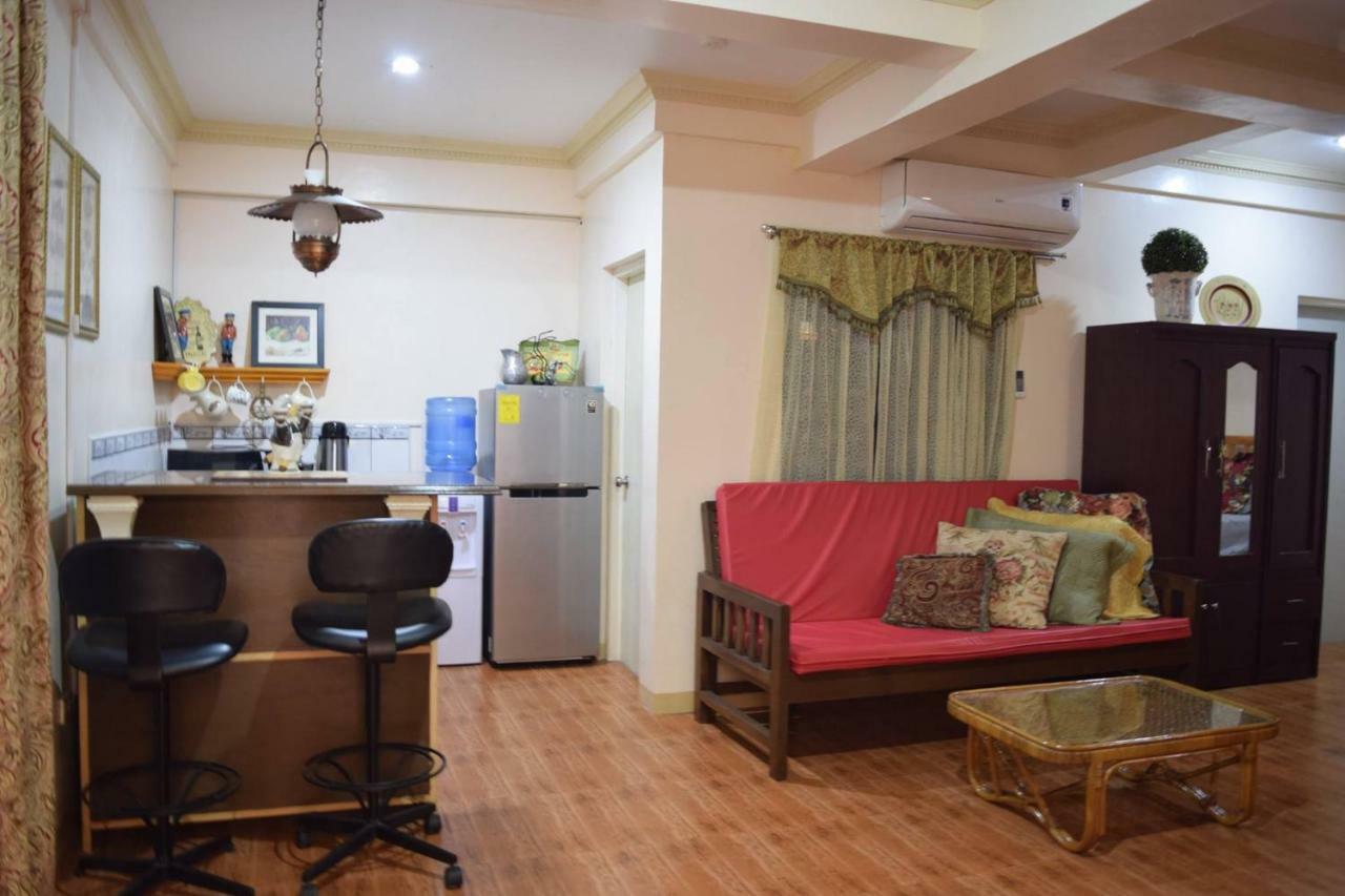 The Saint Joseph Residential Suites Lucena Buitenkant foto